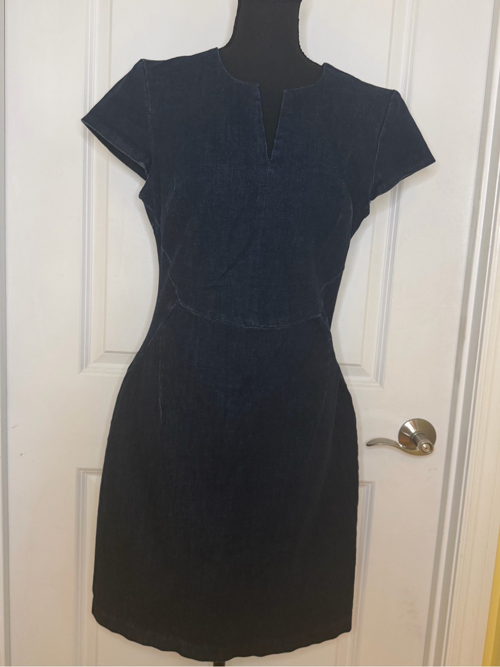 Vintage Banana Republic Dark Wash Denim Short-Sleeve Sheath Dress, size 12